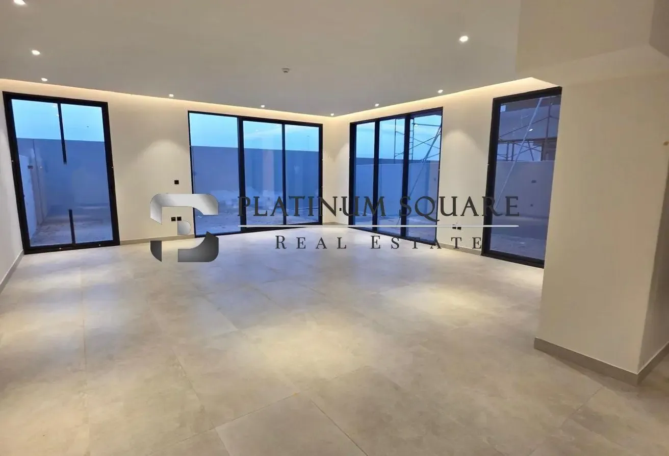 Single Row | Brand New 3BR + Maid | Vacant