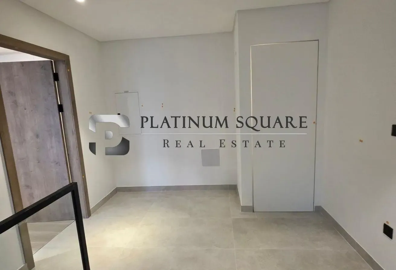 Single Row | Brand New 3BR + Maid | Vacant