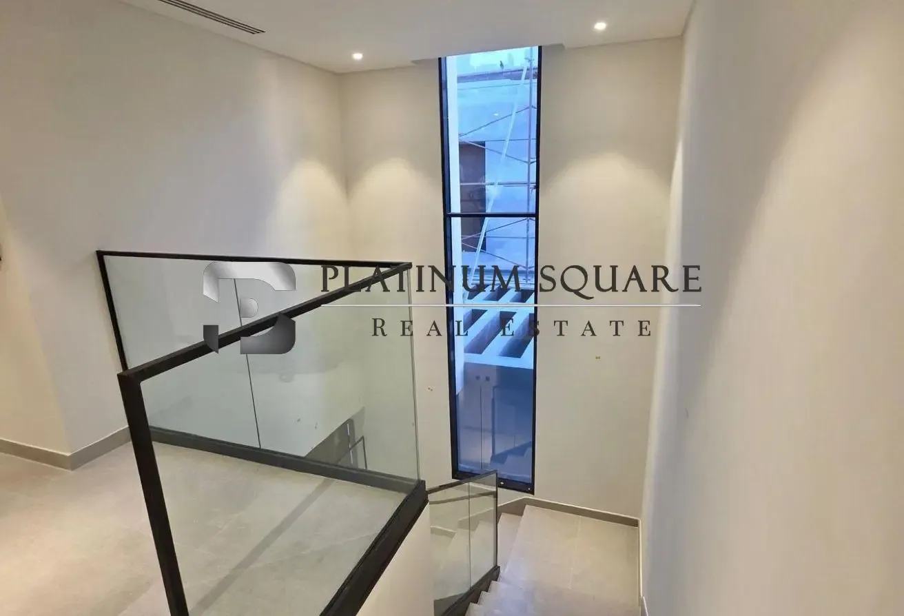 Single Row | Brand New 3BR + Maid | Vacant