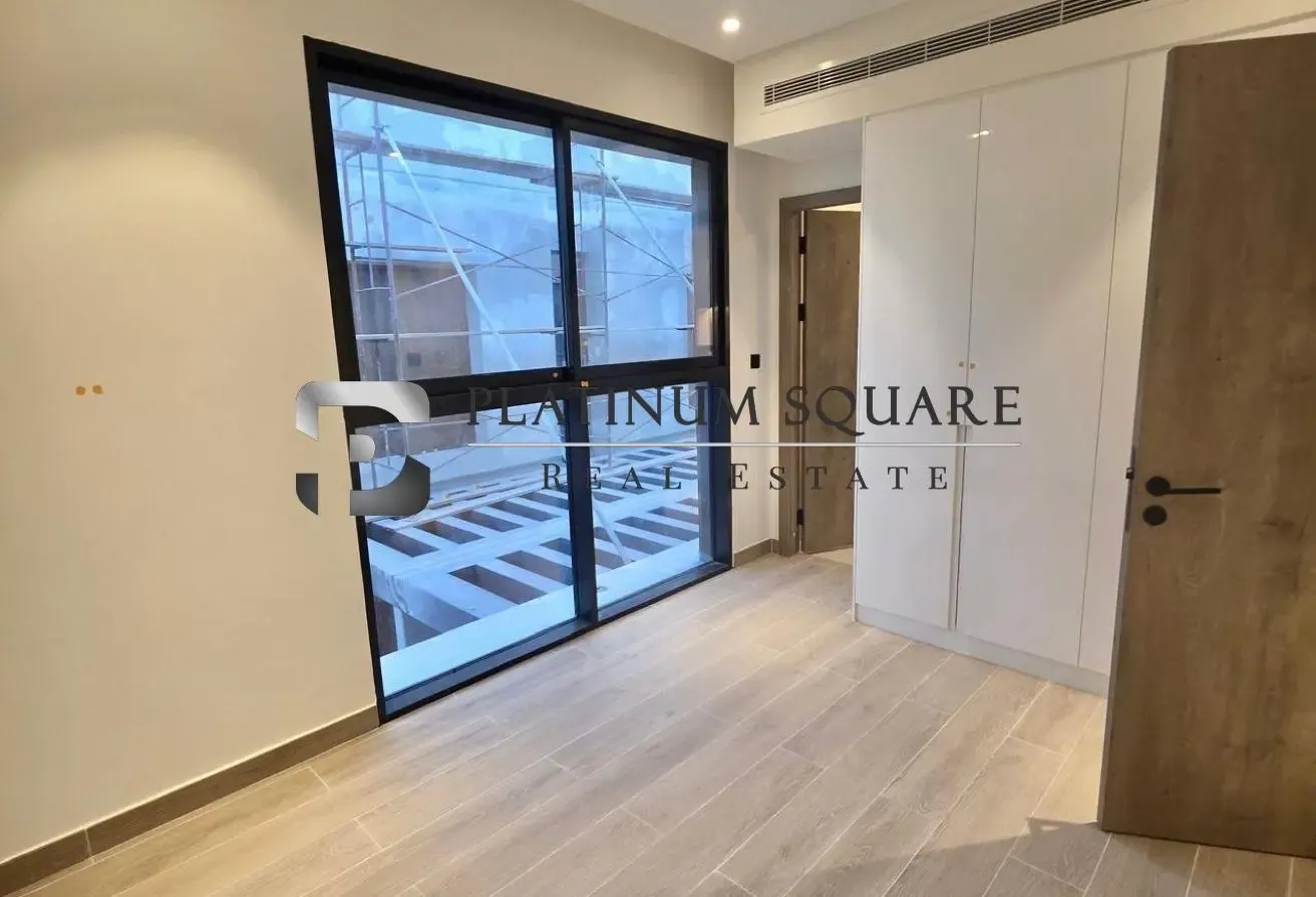 Single Row | Brand New 3BR + Maid | Vacant