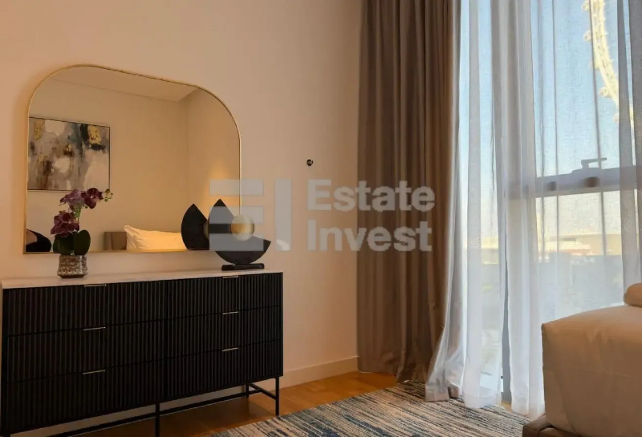 MAIDS ROOM / 2 PARKING SPACES / FULLY FURNISHED