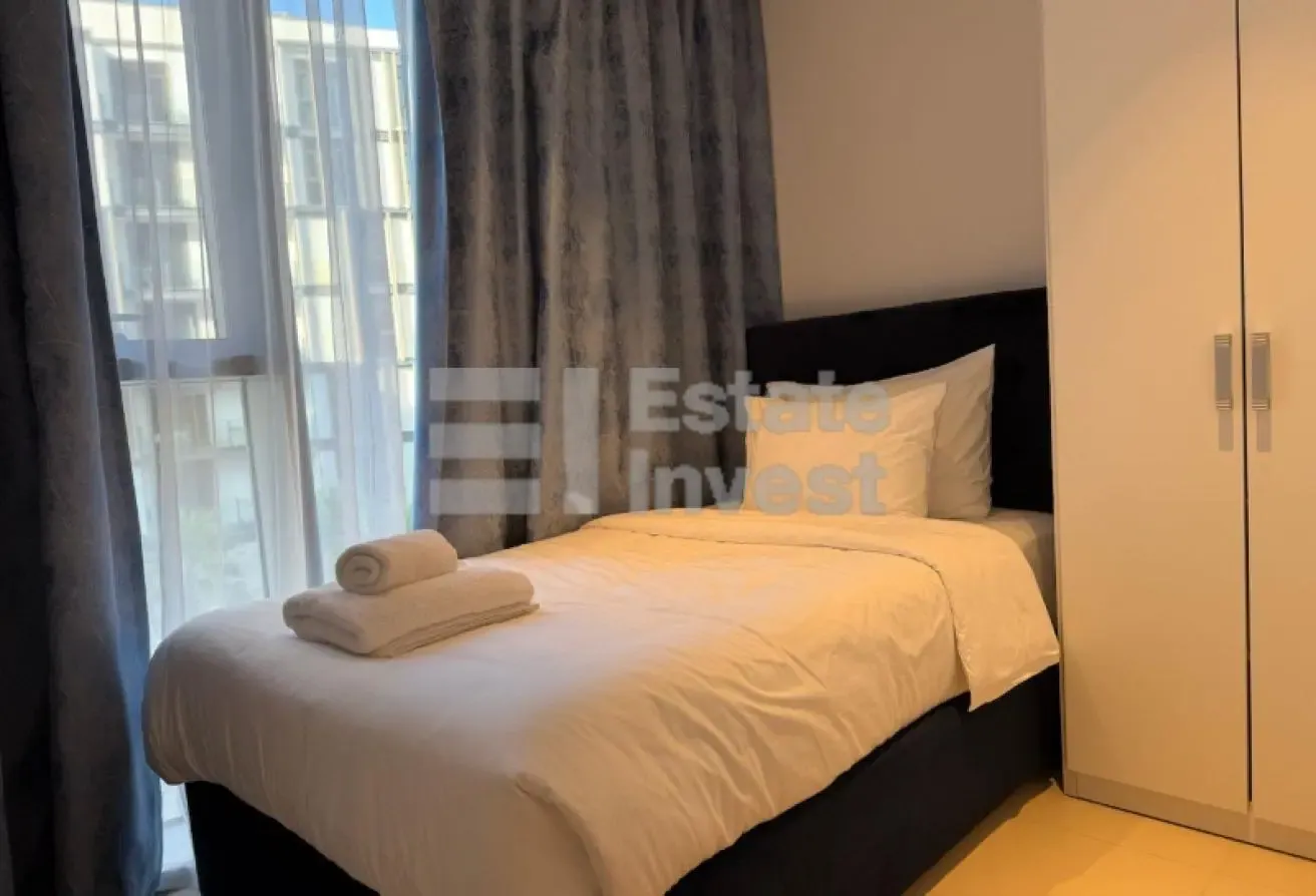 MAIDS ROOM / 2 PARKING SPACES / FULLY FURNISHED