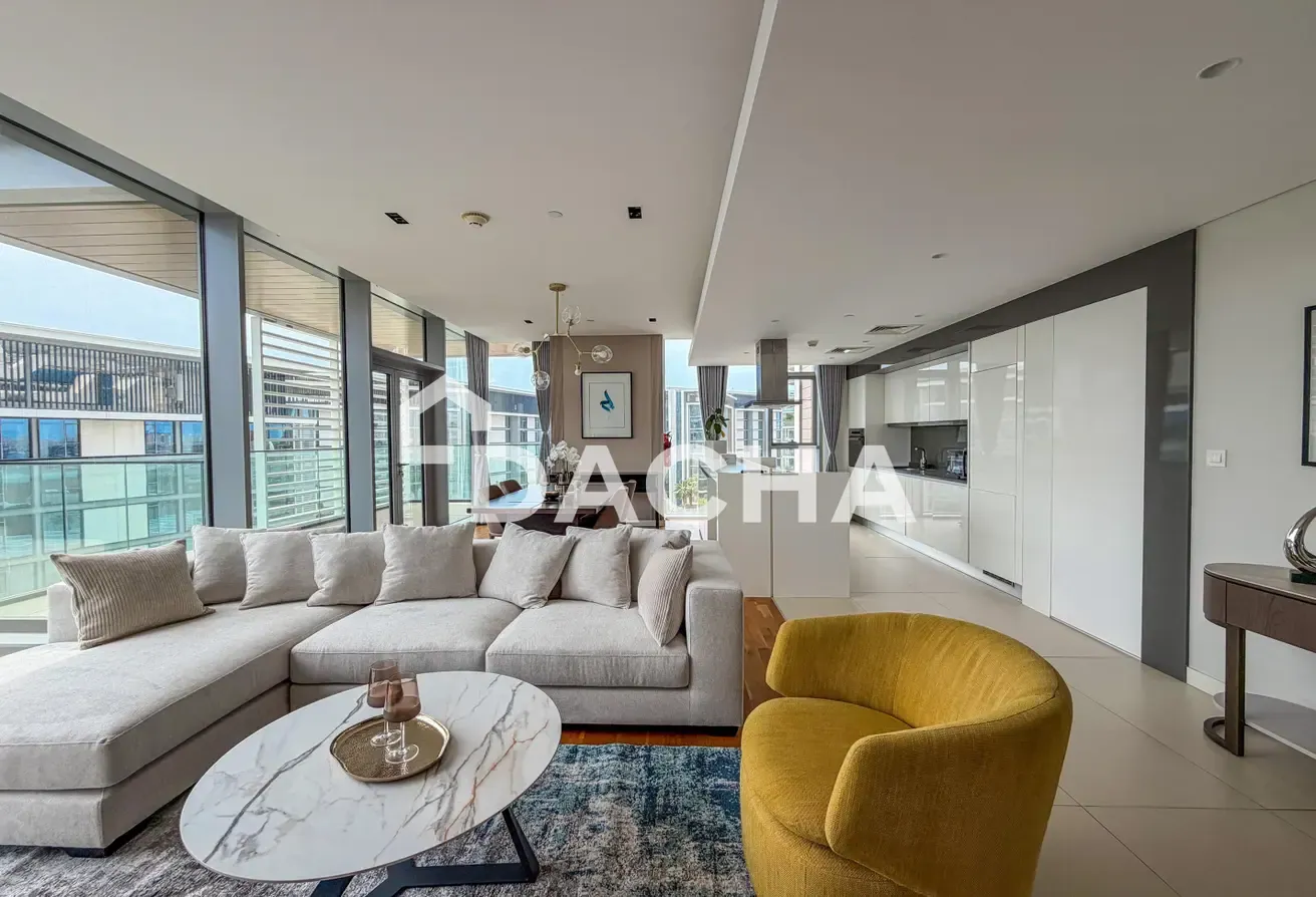 Spacious Modern | Fully Furnished | Vacant Ready