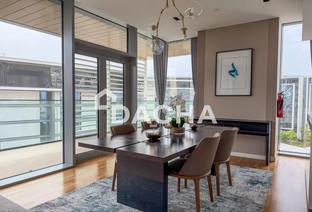 Spacious Modern | Fully Furnished | Vacant Ready
