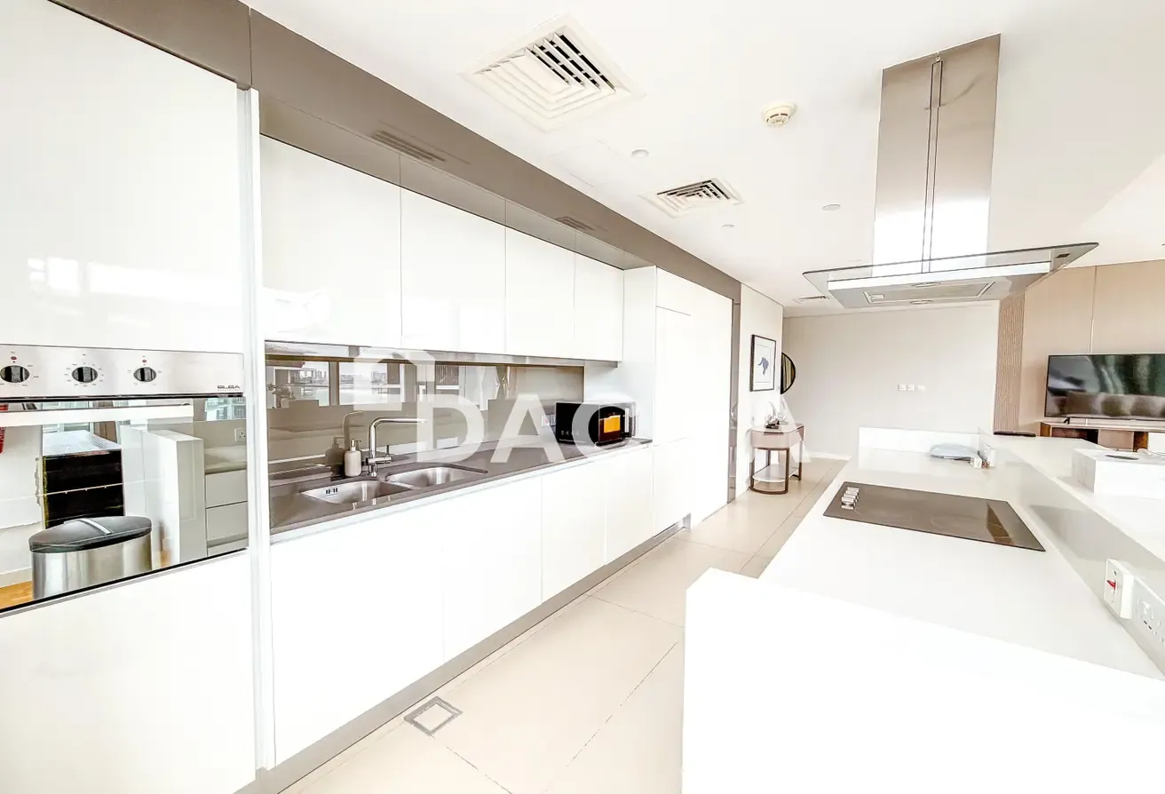 Spacious Modern | Fully Furnished | Vacant Ready
