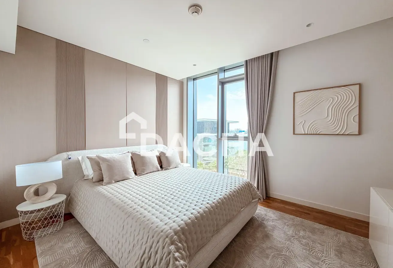 Spacious Modern | Fully Furnished | Vacant Ready