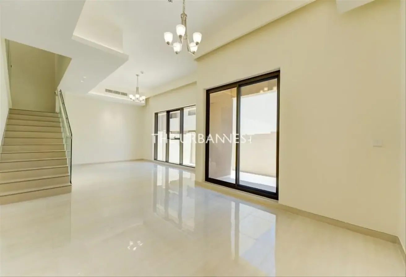 Single Row | Roof Terrace | Prime Location