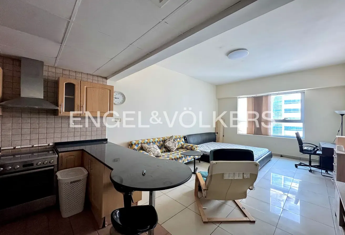 FULLY FURNISHED I CLOSE TO METRO I HIGH FLOOR