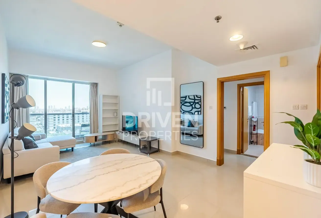 Unique Layout | Elegant Apartment | Vacant