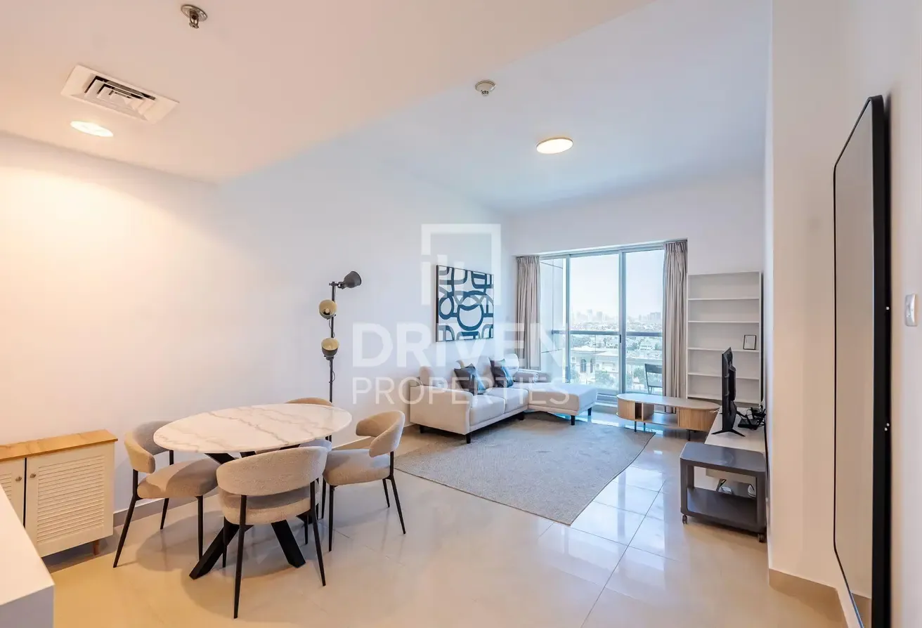 Unique Layout | Elegant Apartment | Vacant