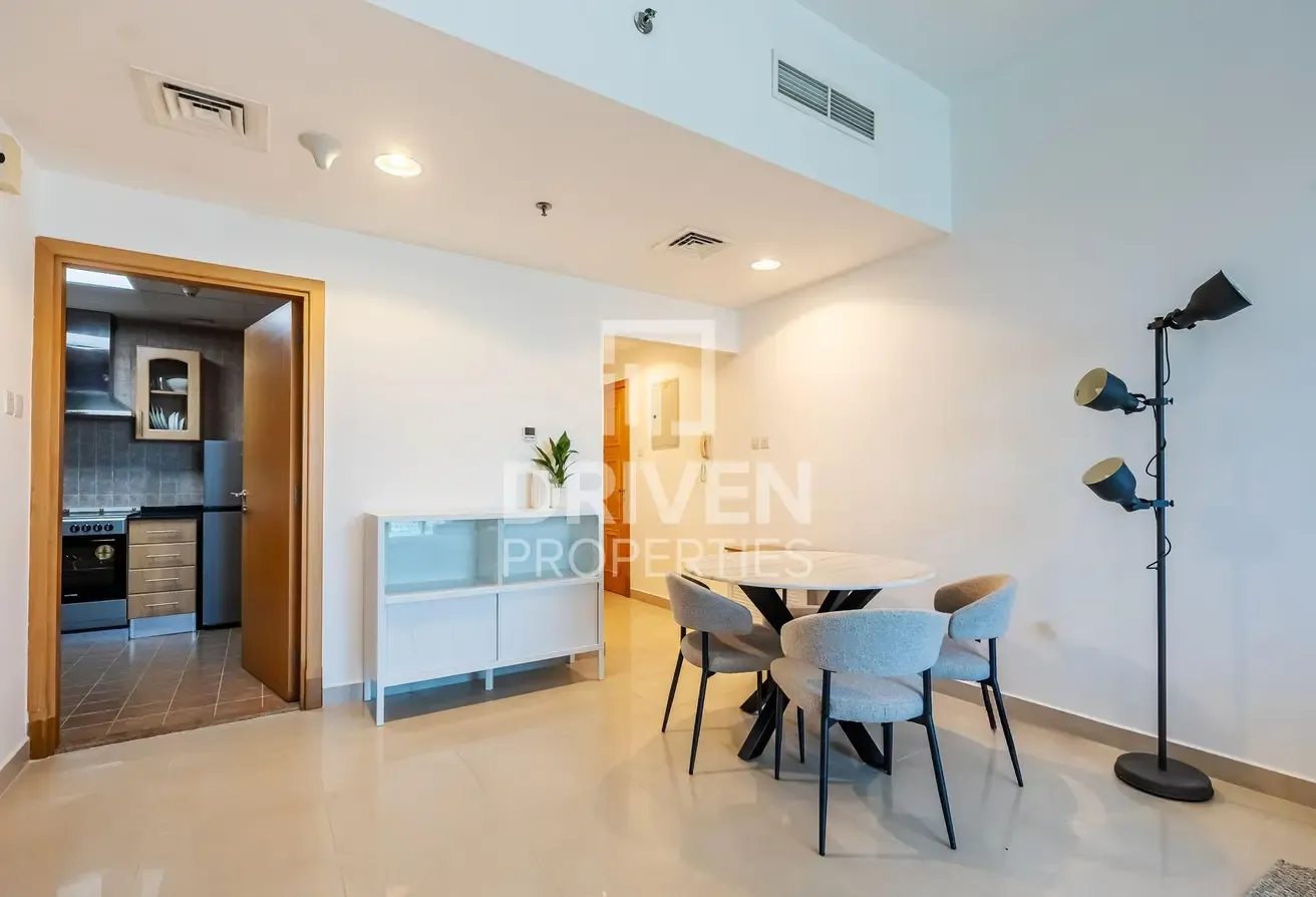 Unique Layout | Elegant Apartment | Vacant