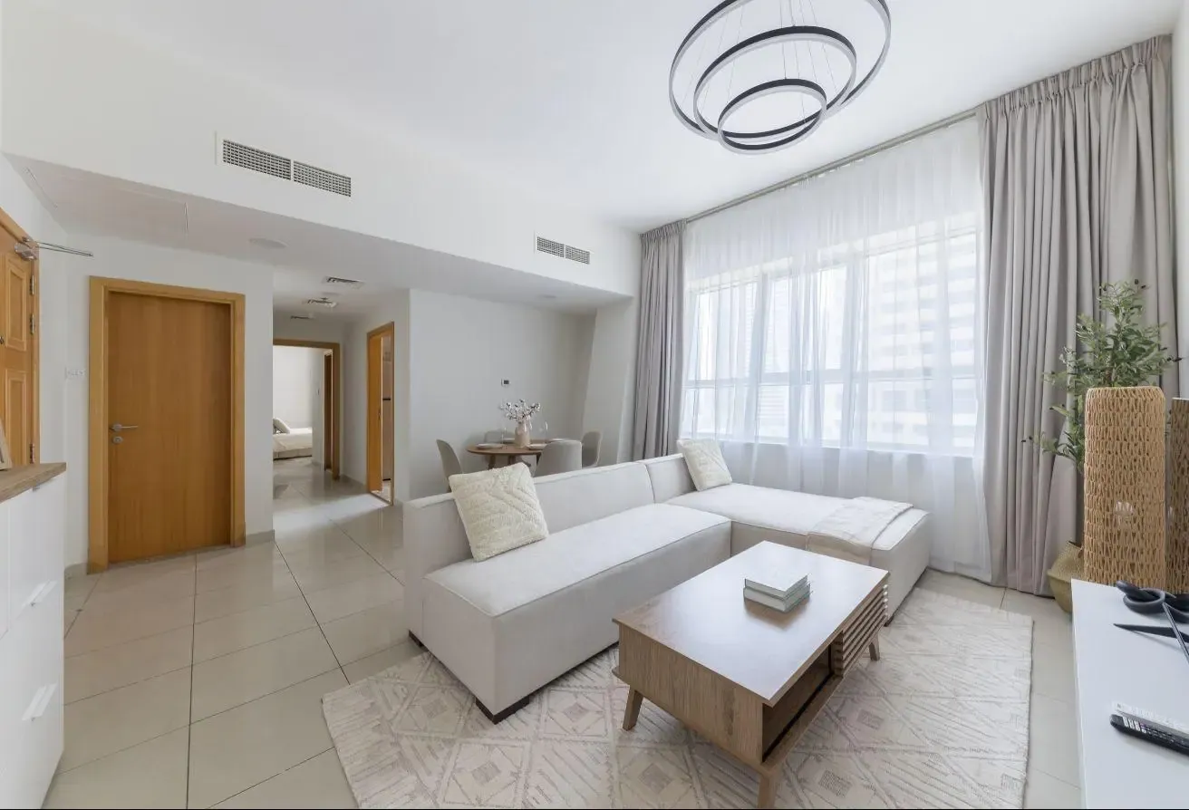 Fully furnished 1BR | Renovated | Ready to move in