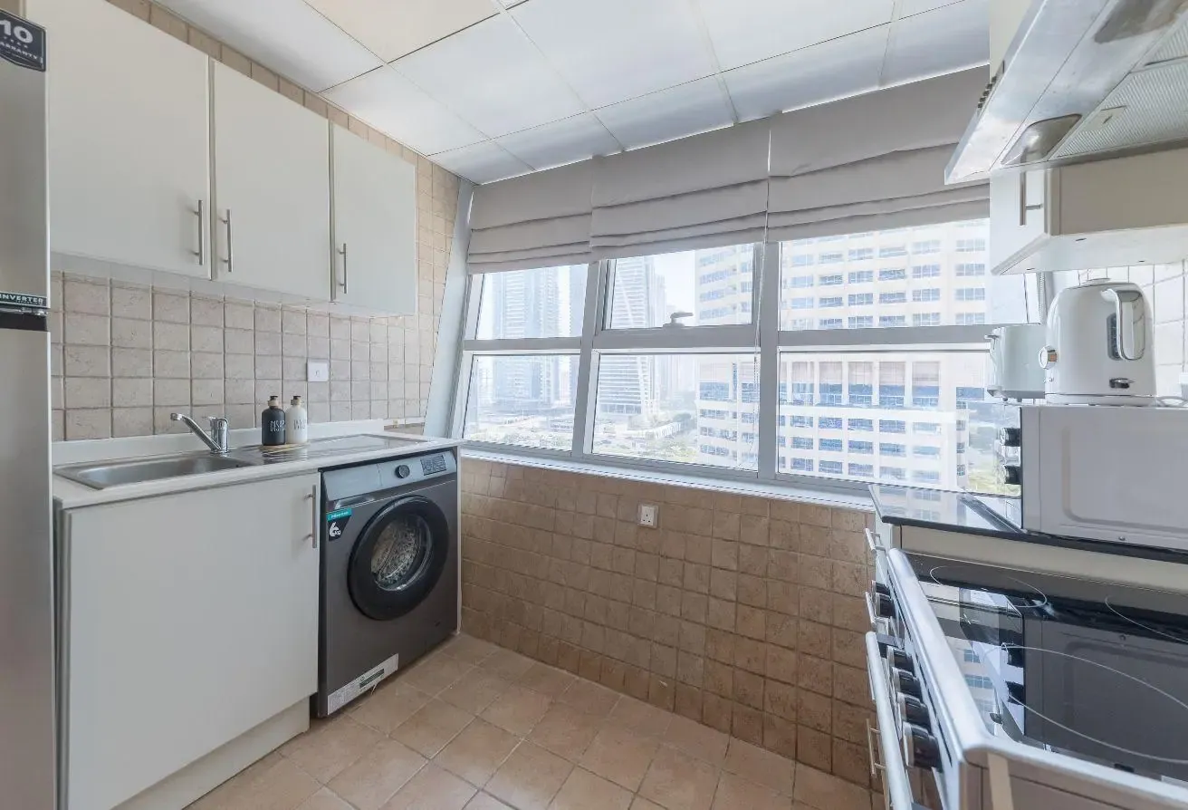 Fully furnished 1BR | Renovated | Ready to move in