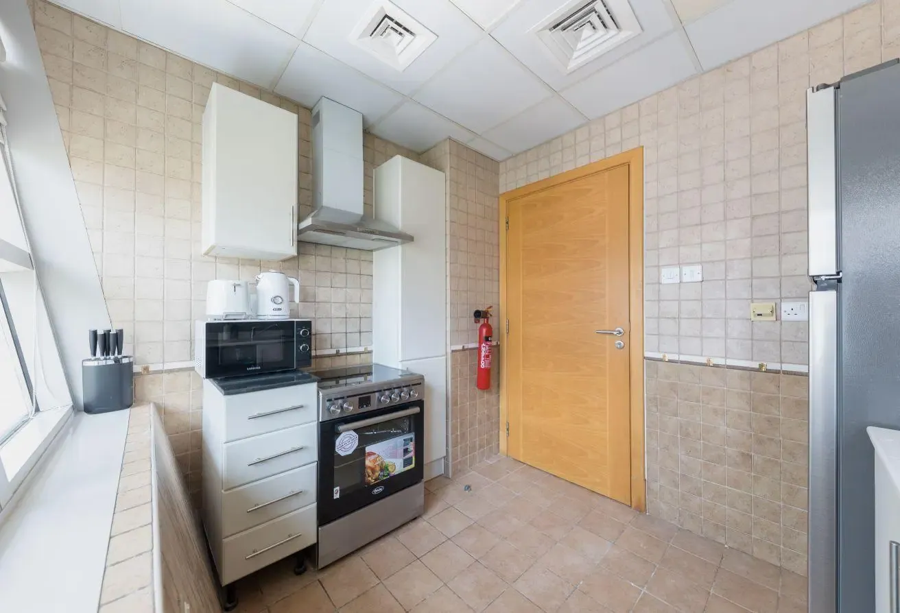 Fully furnished 1BR | Renovated | Ready to move in