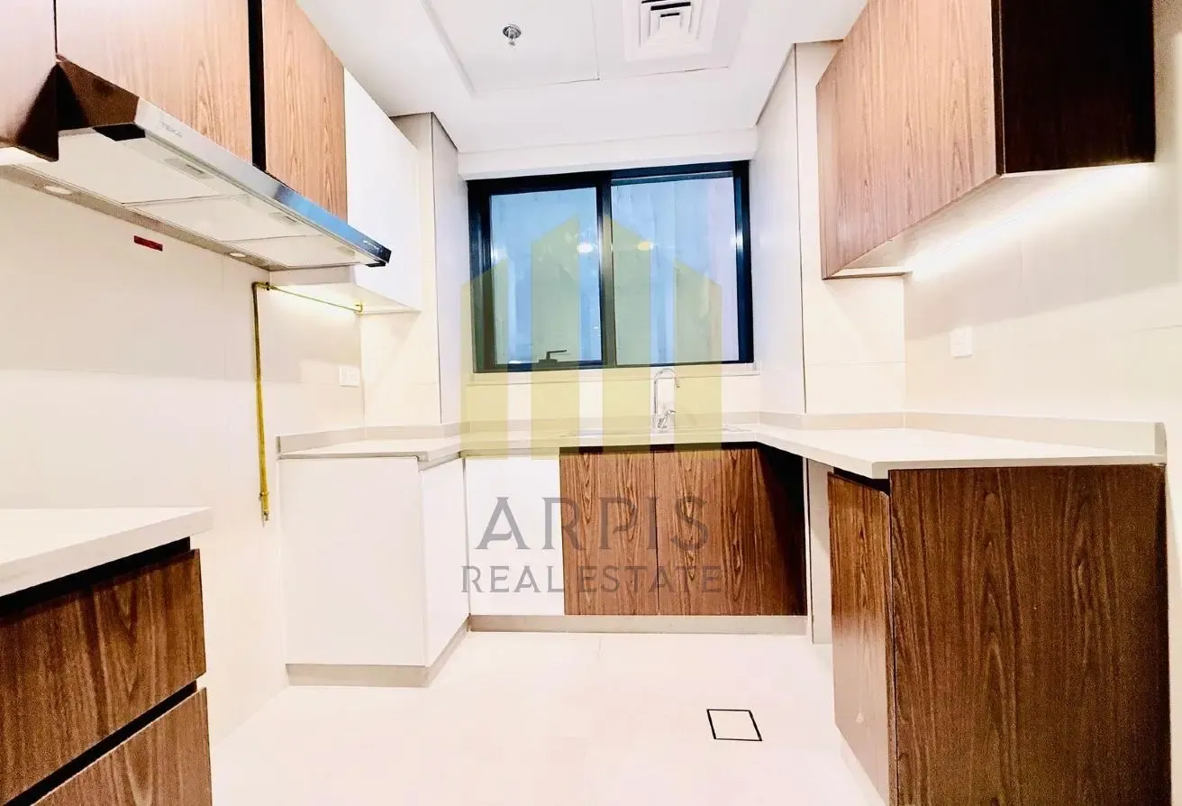 SPACOUS 2 BED | STREET VIEW| NEAR PARK