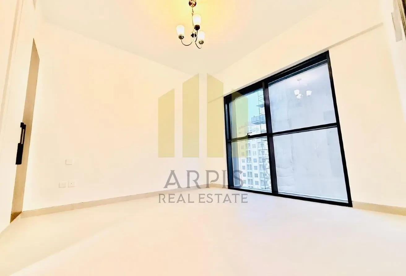 SPACOUS 2 BED | STREET VIEW| NEAR PARK