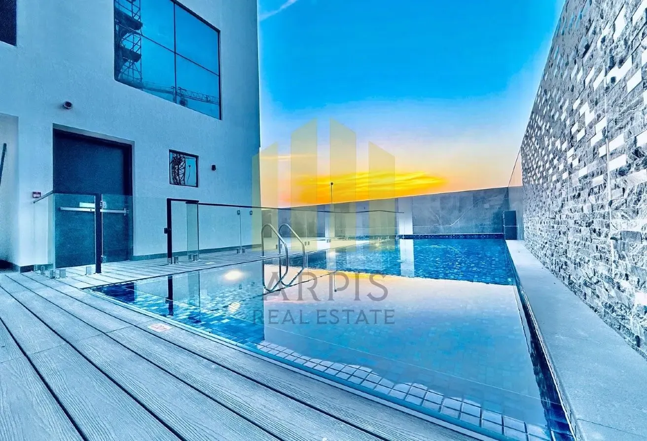 MODERN 2 BR | STREET VIEW | NEAR PARK