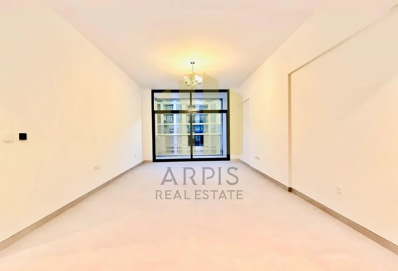 MODERN 2 BR | STREET VIEW | NEAR PARK