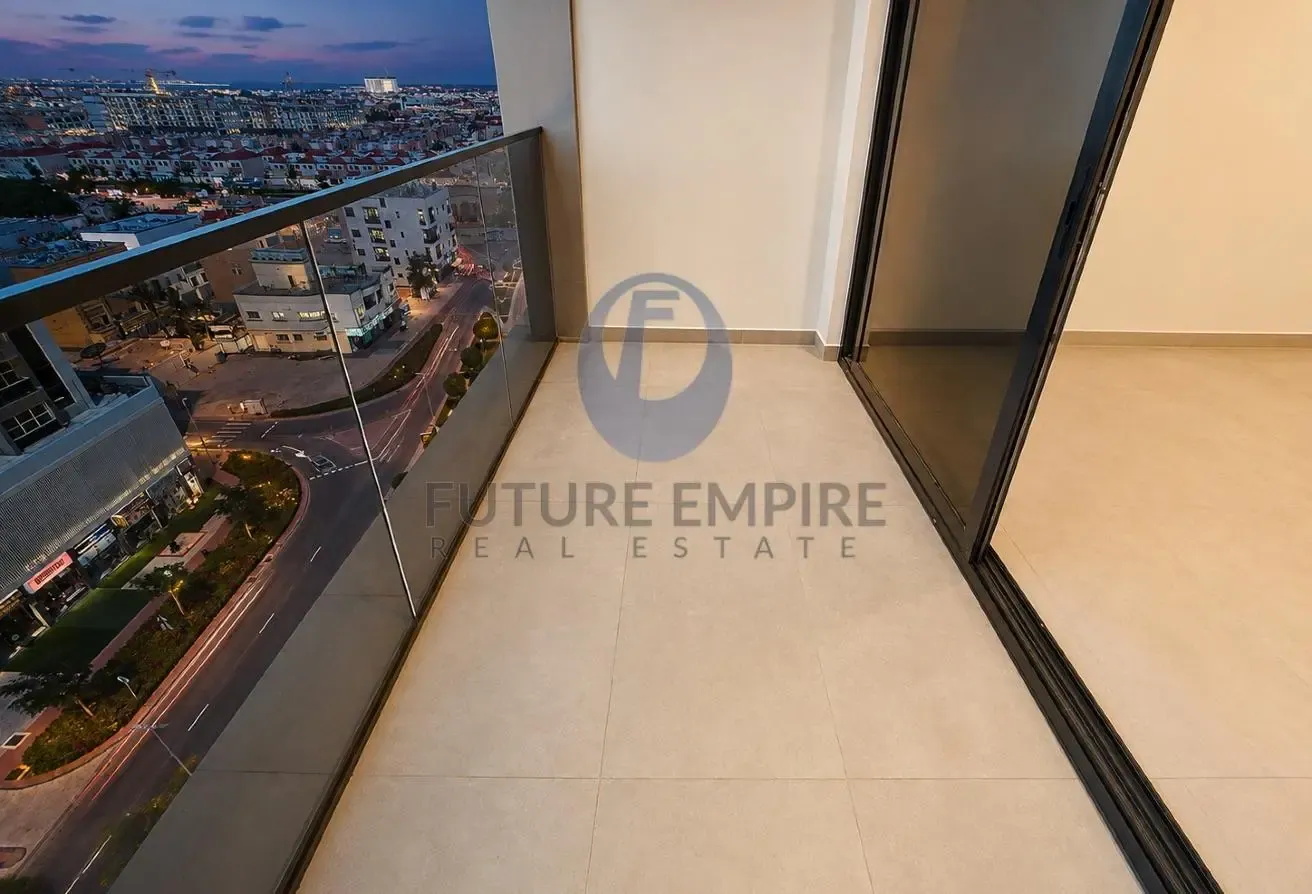 Open View 30 Days Free | Near Emirates Metro Book