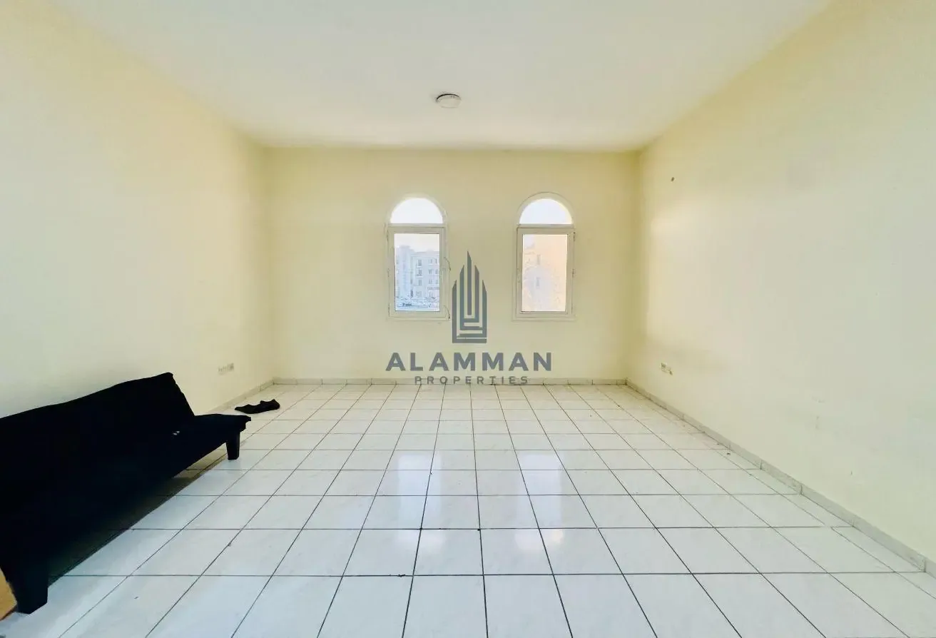 Ground Floor | Spacious Studio | 1 Parking