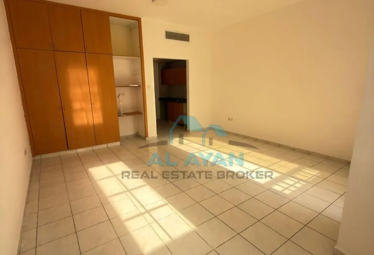 STUDIO WITH BALCONY FOR RENT IN ITALY CLUSTER
