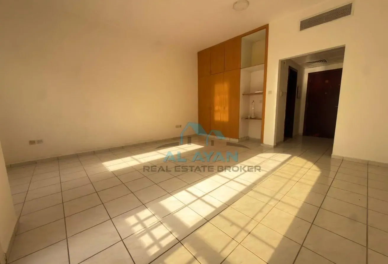 STUDIO WITH BALCONY FOR RENT IN ITALY CLUSTER