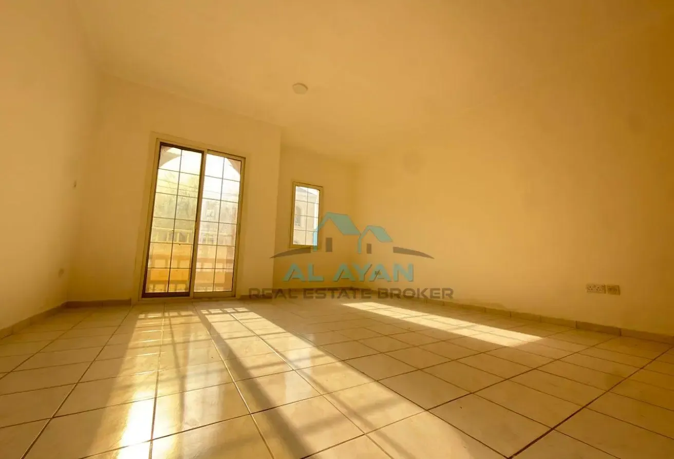 STUDIO WITH BALCONY FOR RENT IN ITALY CLUSTER