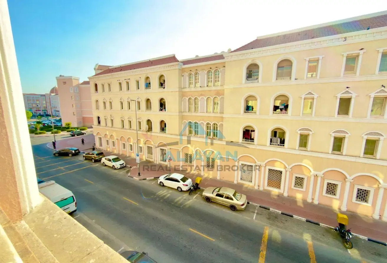 STUDIO WITH BALCONY FOR RENT IN ITALY CLUSTER