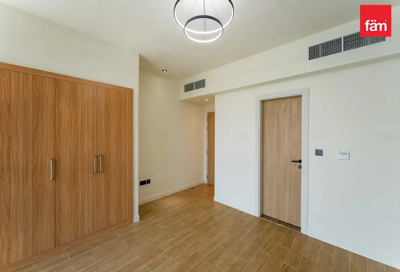 End Unit | Well Mainted | Green Belt Facing