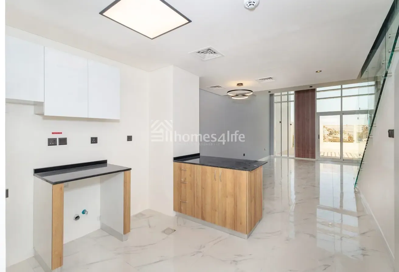 ON THE PARK | FRONT & BACK GARDEN | READY TO MOVE