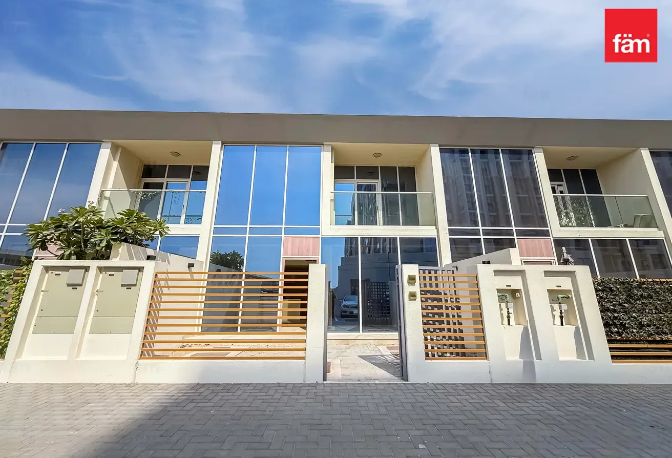 Well Maintaned | Studymaids | Great Price | 4bath
