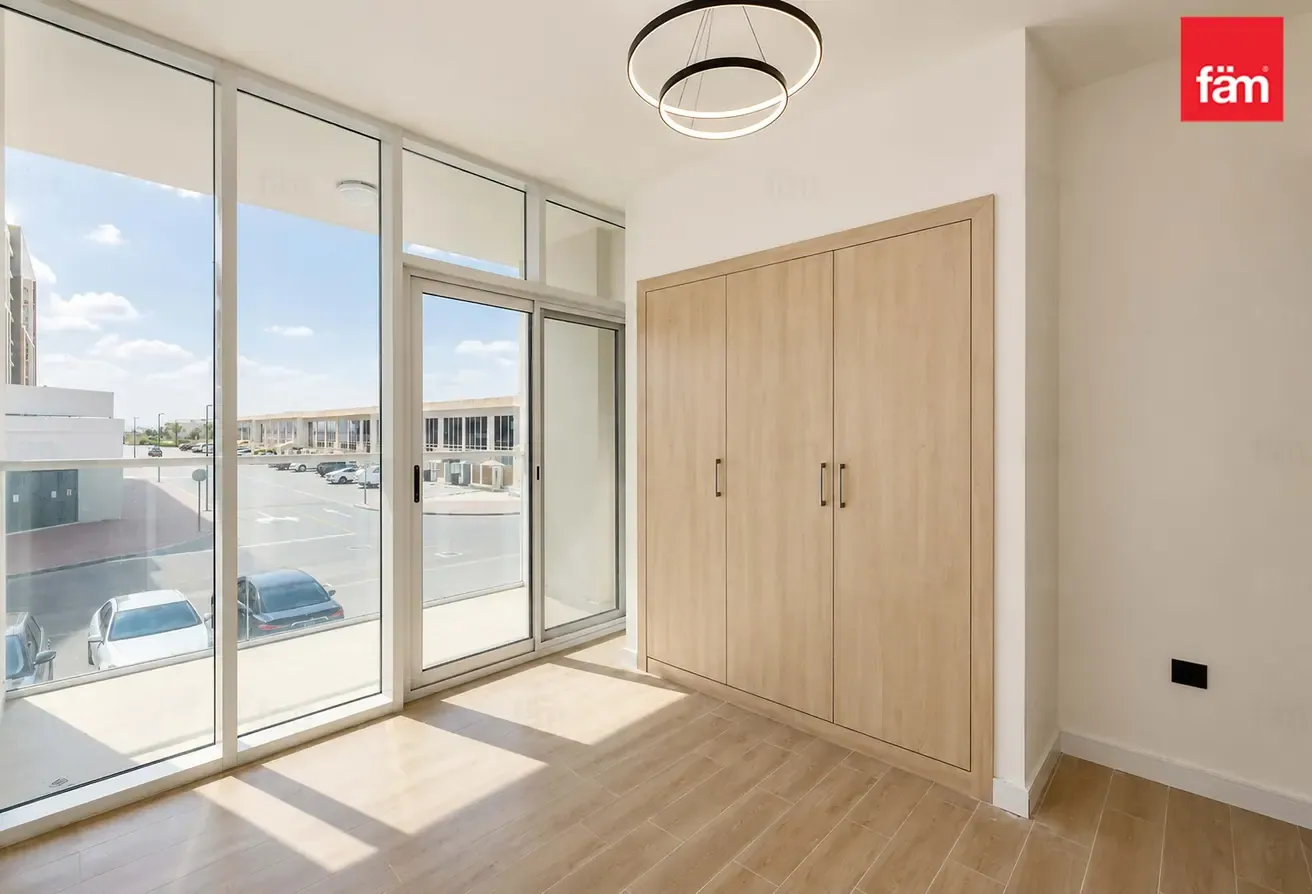 Well Maintaned | Studymaids | Great Price | 4bath