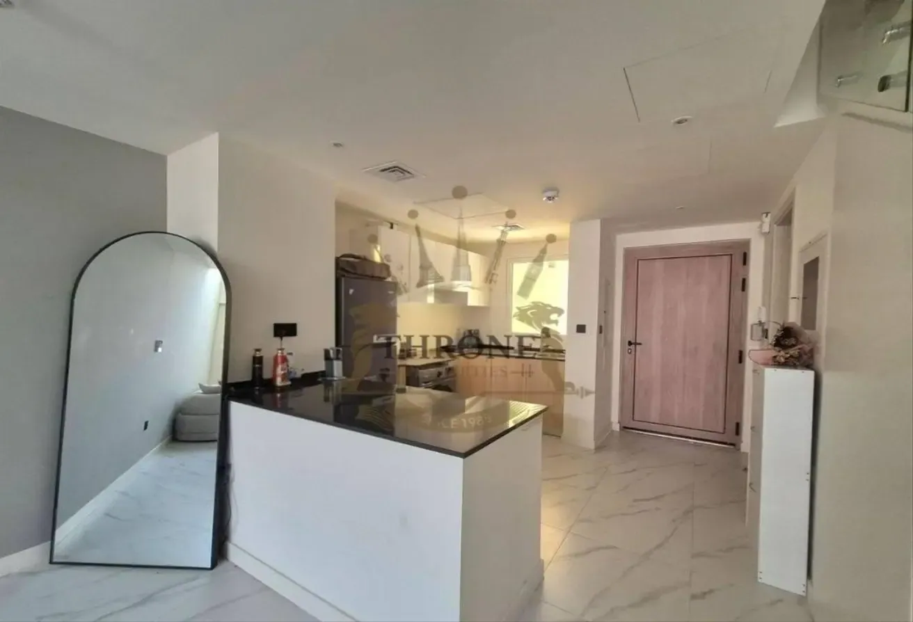 Modern2BR-Fully Furnished-Big Layout-Near Entrance