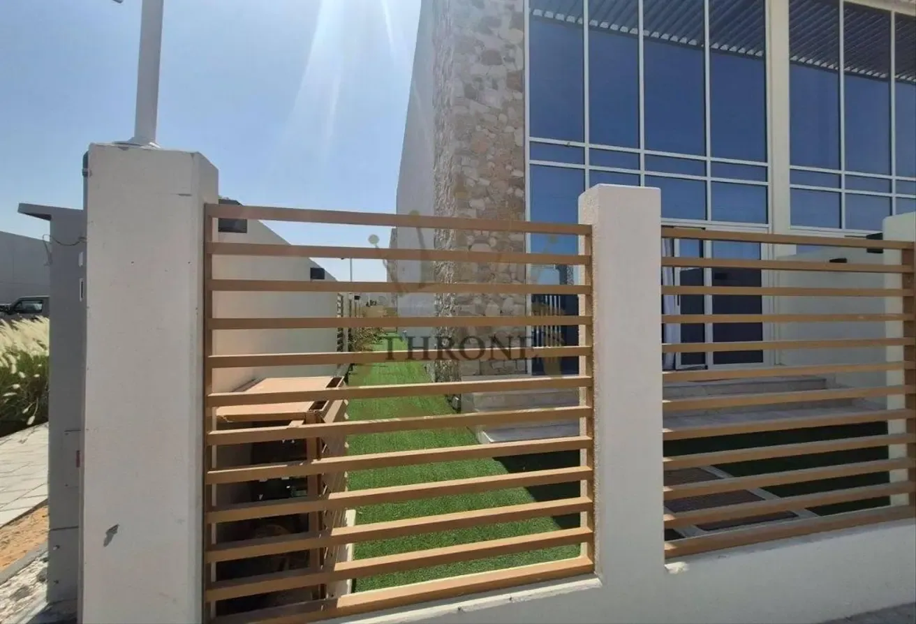 Modern2BR-Fully Furnished-Big Layout-Near Entrance