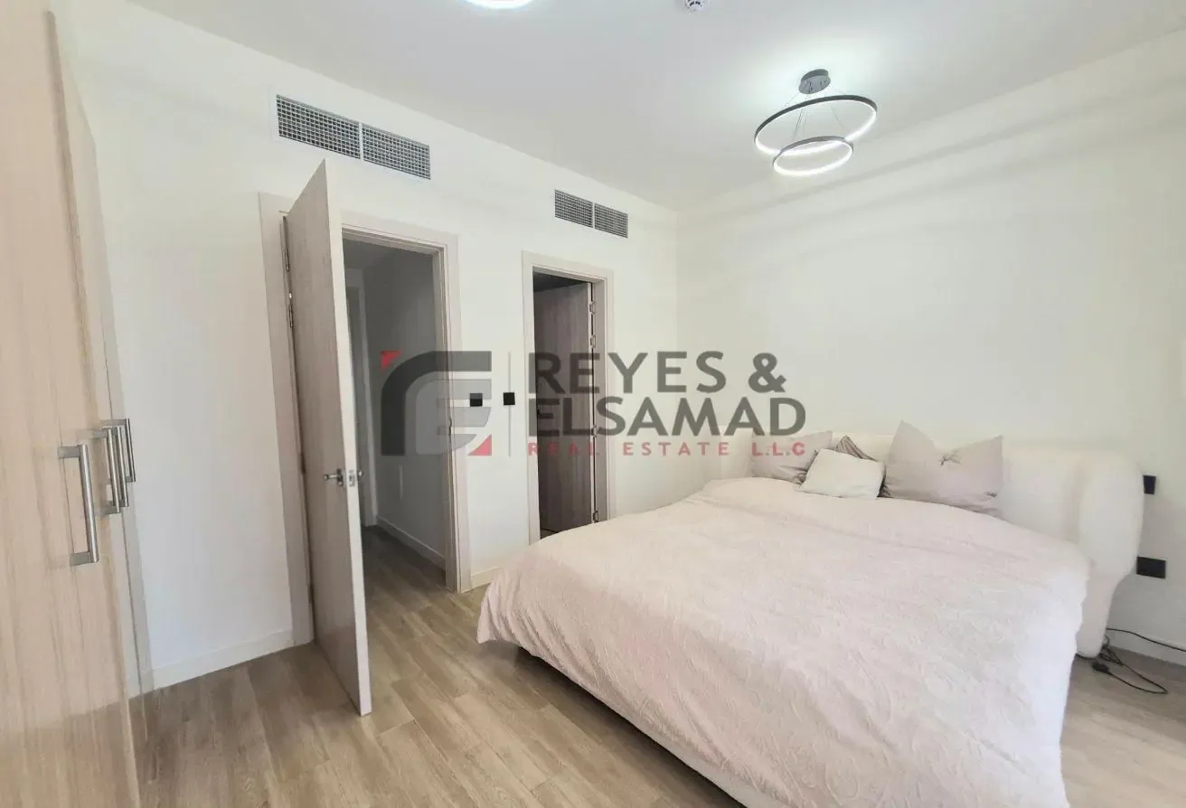 2 Yard I Direct to the Entrance I Fully Furnished