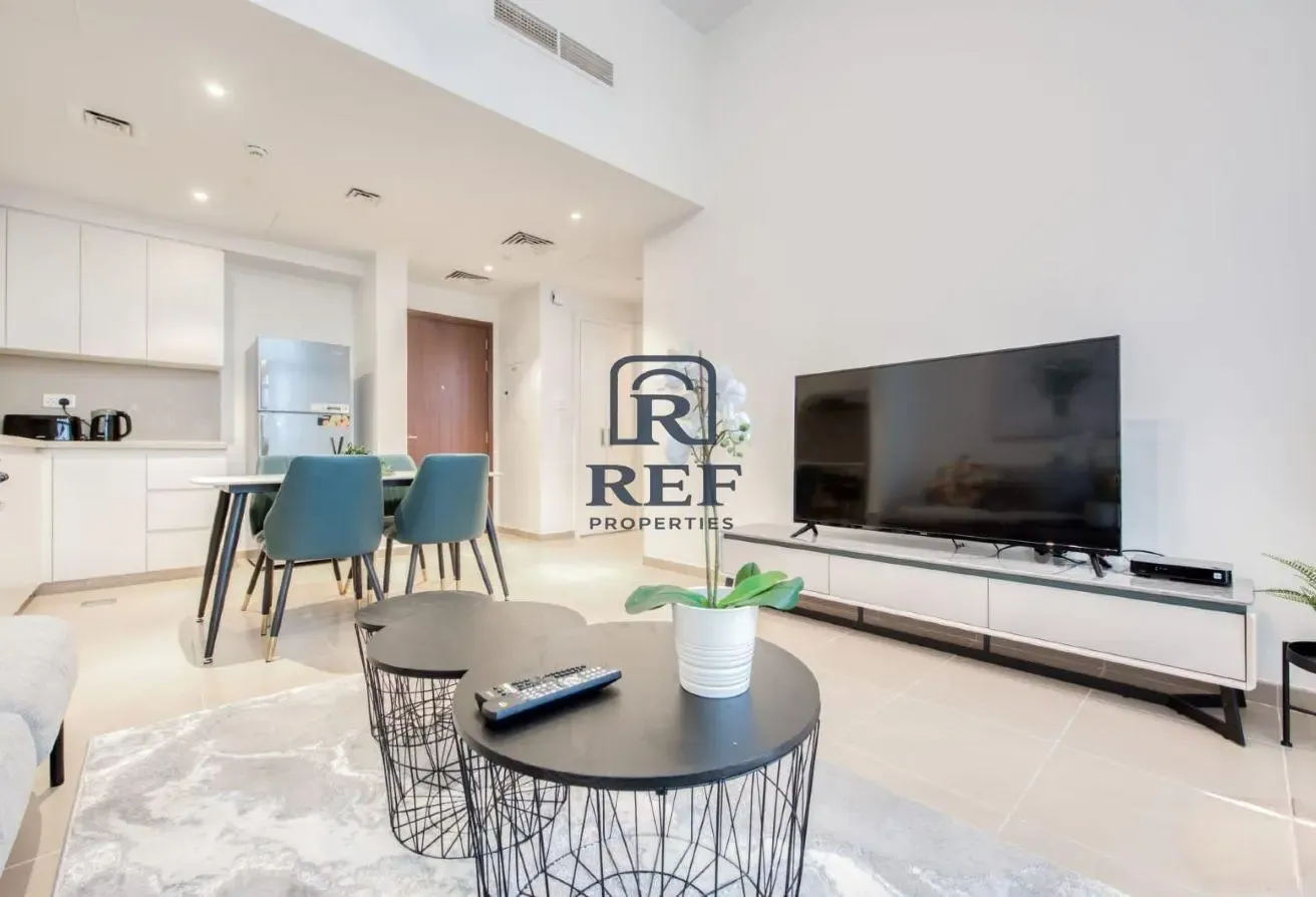 Central Park Living | Furnished | Pool View