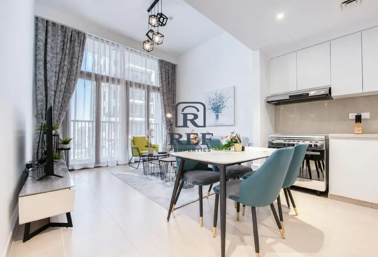 Central Park Living | Furnished | Pool View