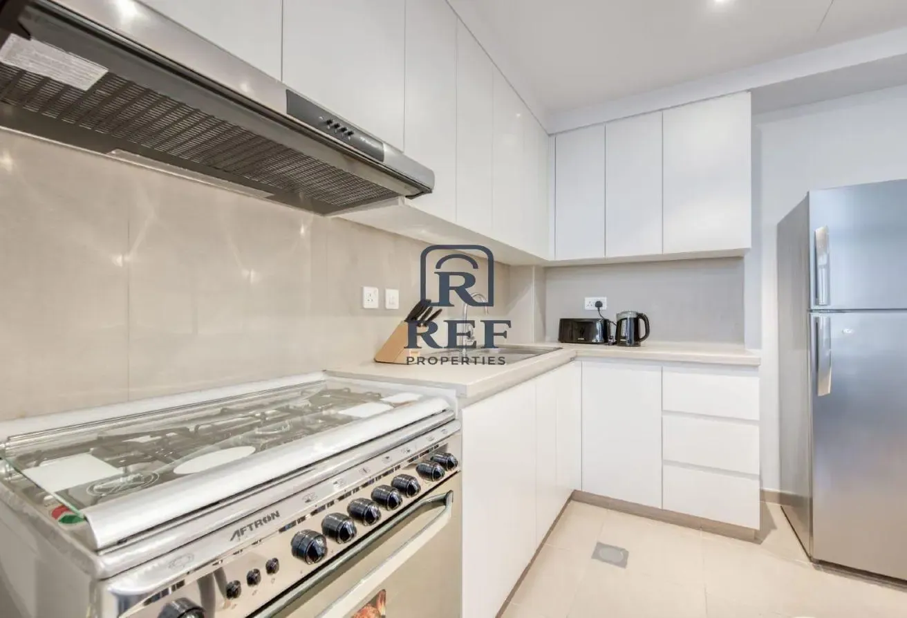 Central Park Living | Furnished | Pool View