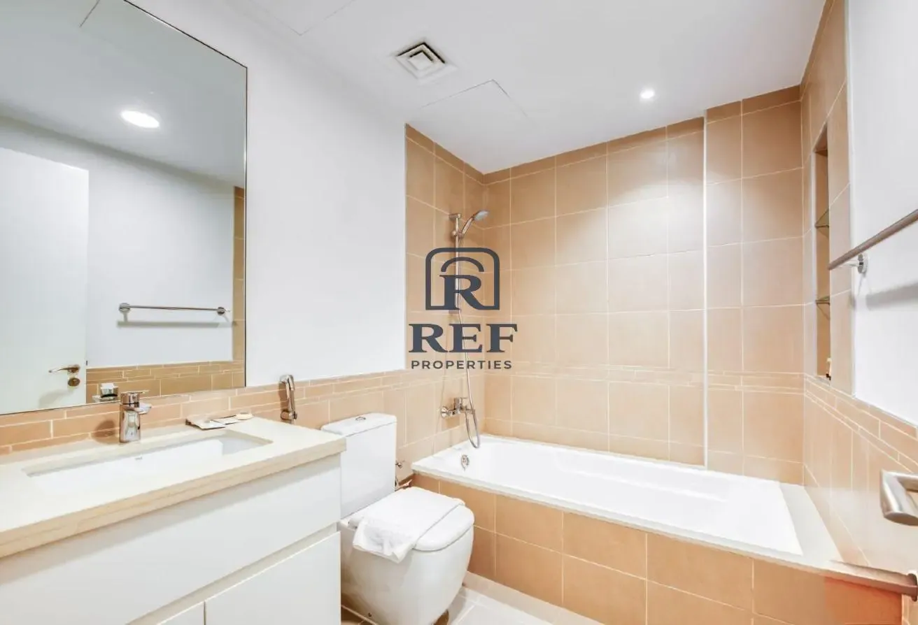 Central Park Living | Furnished | Pool View