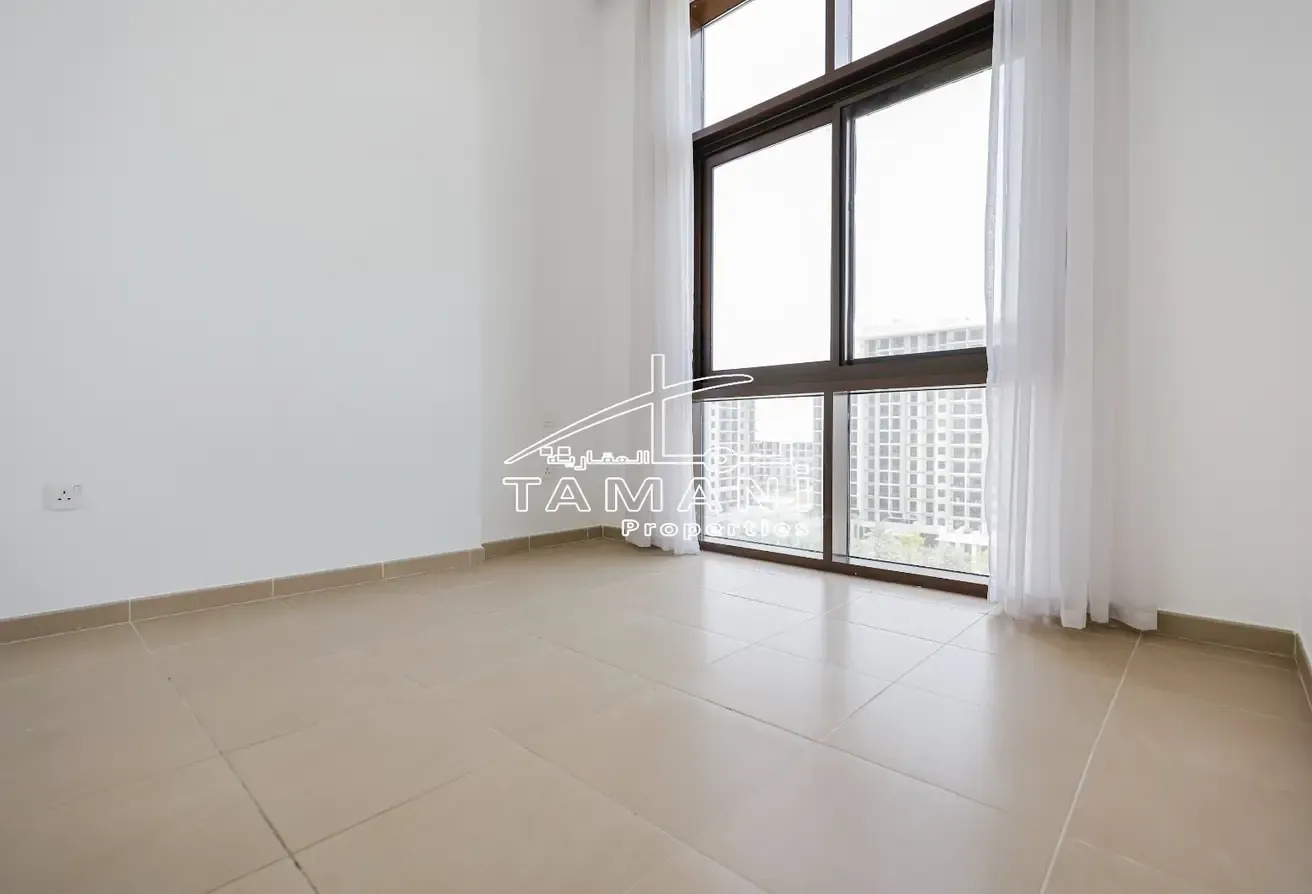 Park View 3 Bed+ Maids Ready to Move In