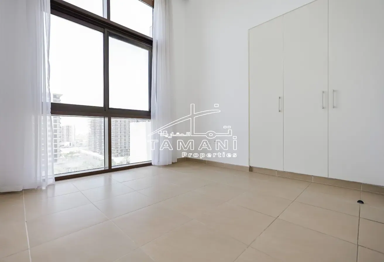 Park View 3 Bed+ Maids Ready to Move In