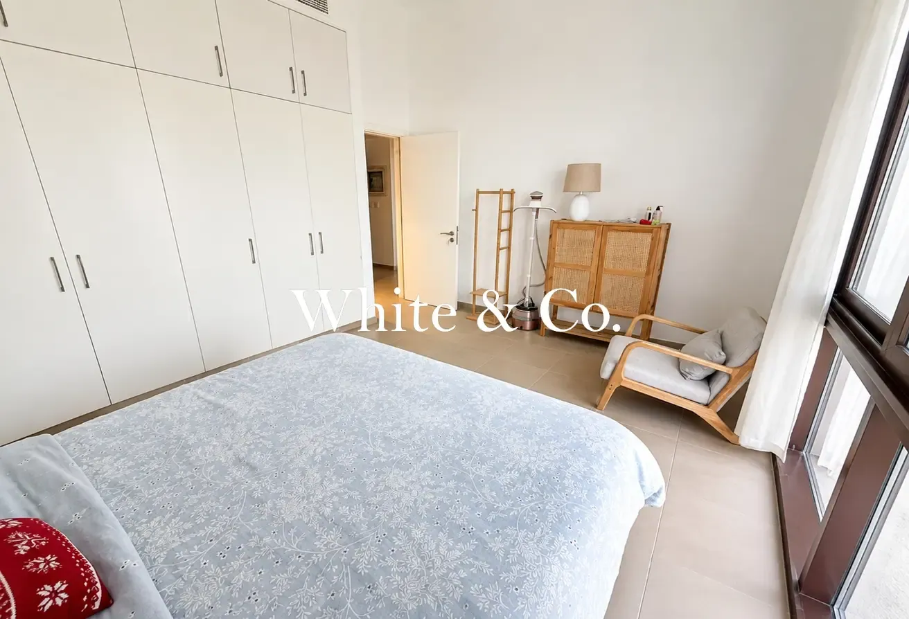 Stylish | Furnished | Vacant from Sept