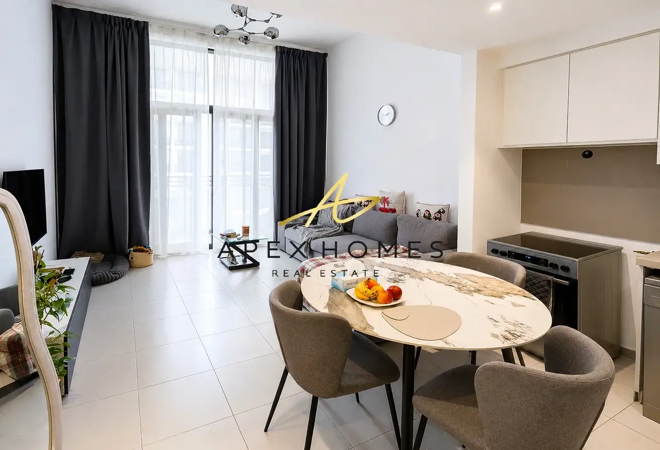Vacant | Pool View | Fully Furnished