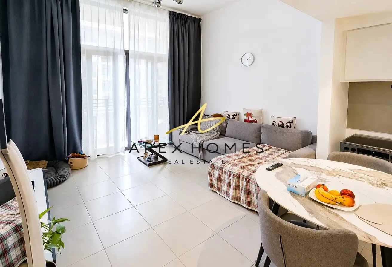 Vacant | Pool View | Fully Furnished