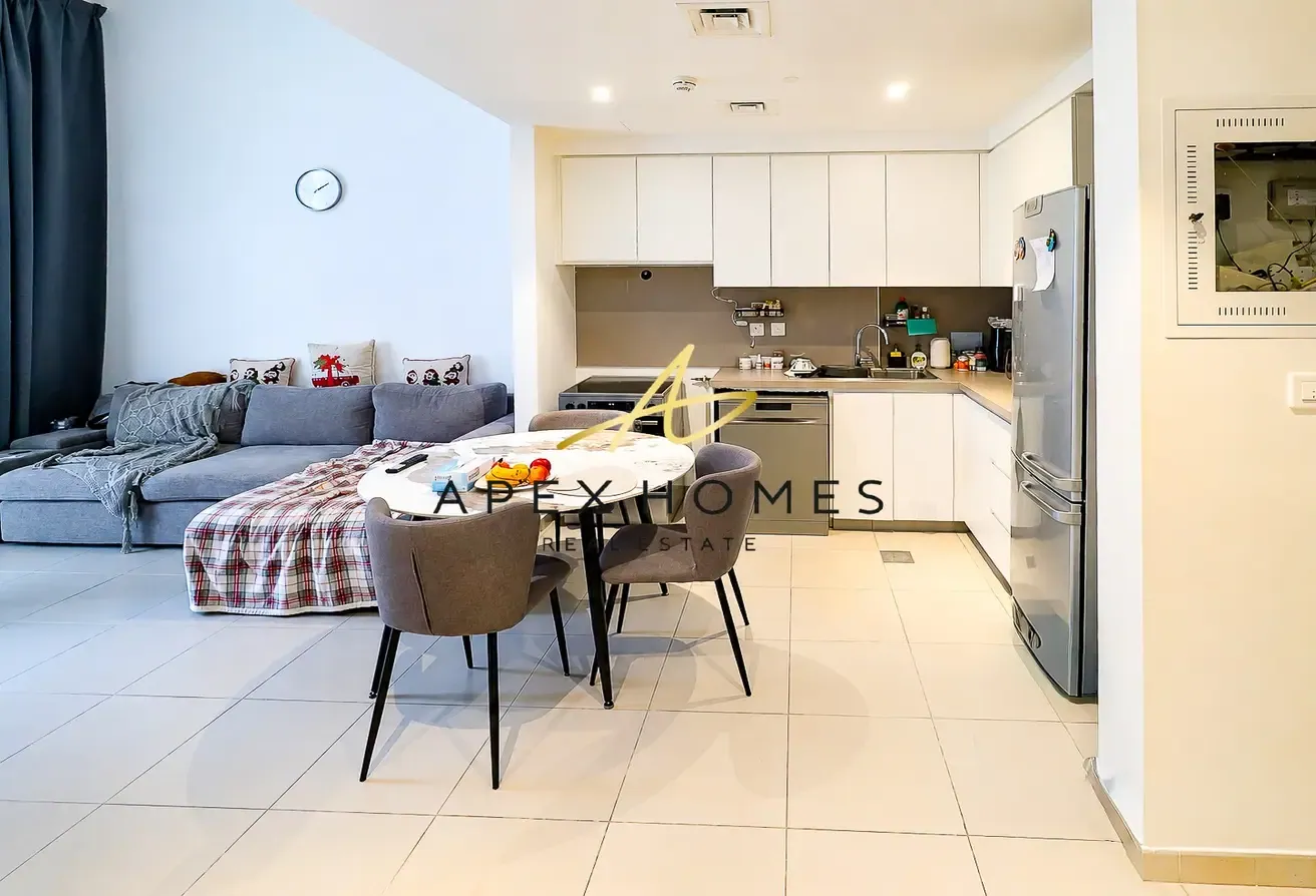 Vacant | Pool View | Fully Furnished
