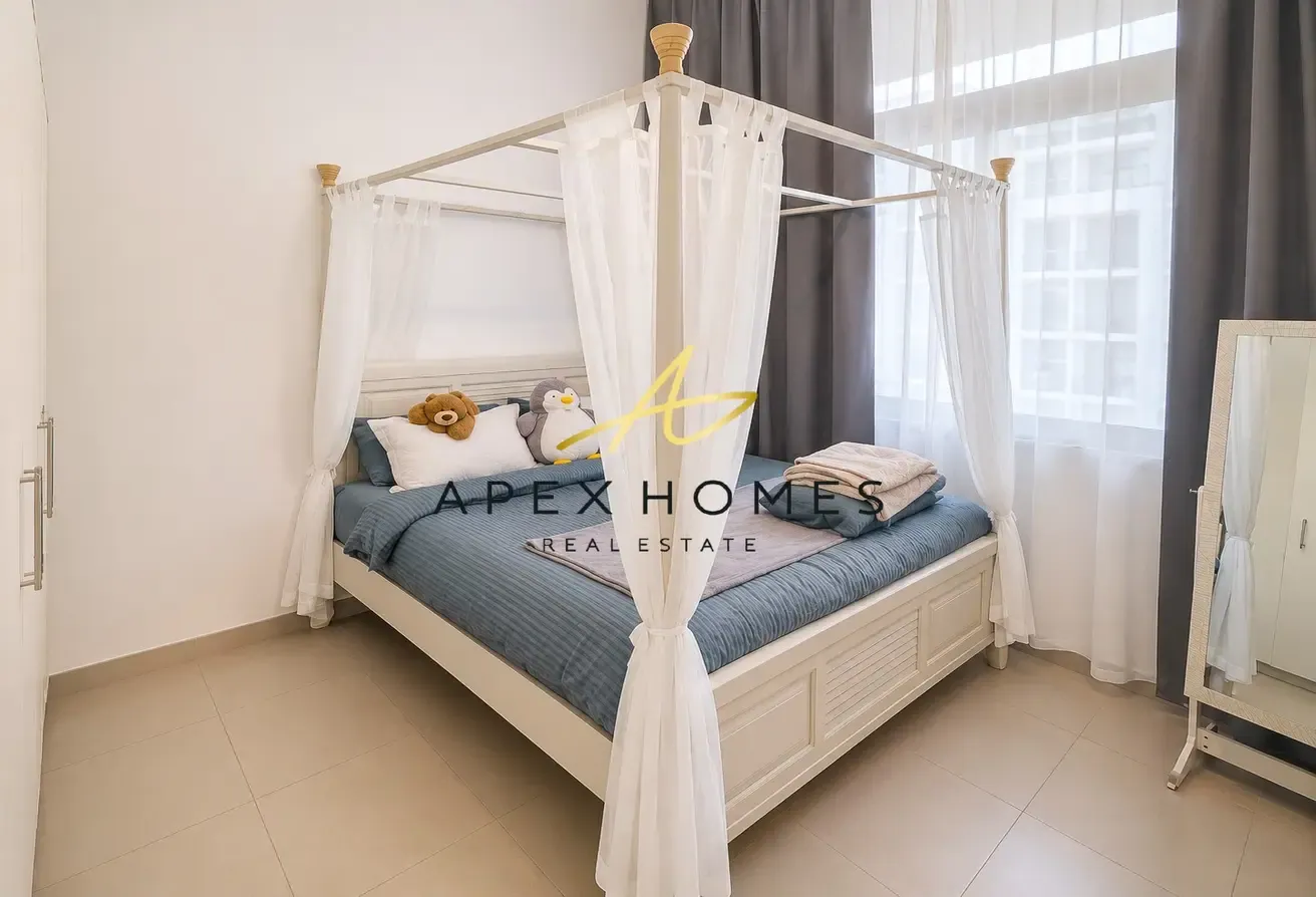 Vacant | Pool View | Fully Furnished