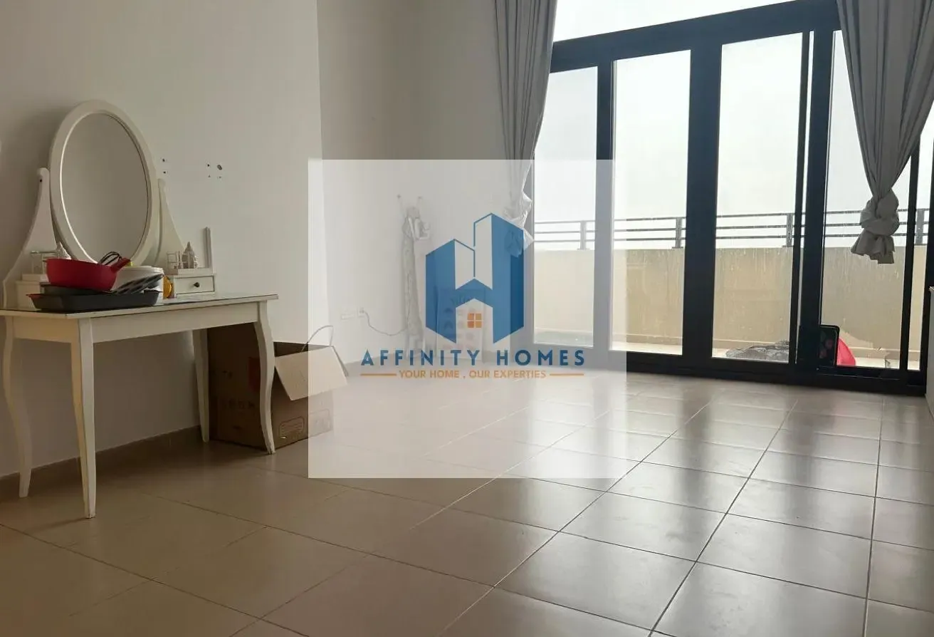 2 Bedroom - Big Layout - Community View