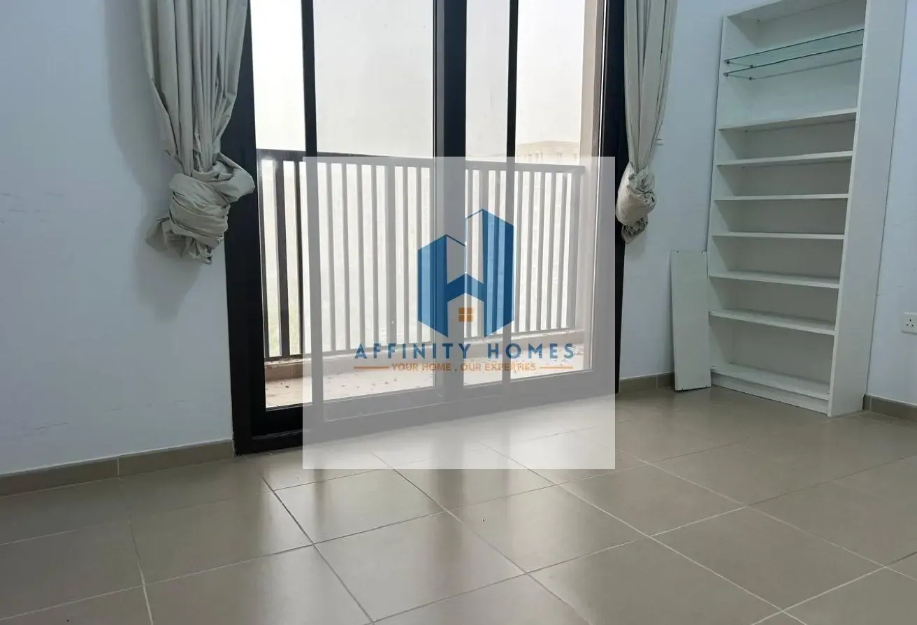 2 Bedroom - Big Layout - Community View