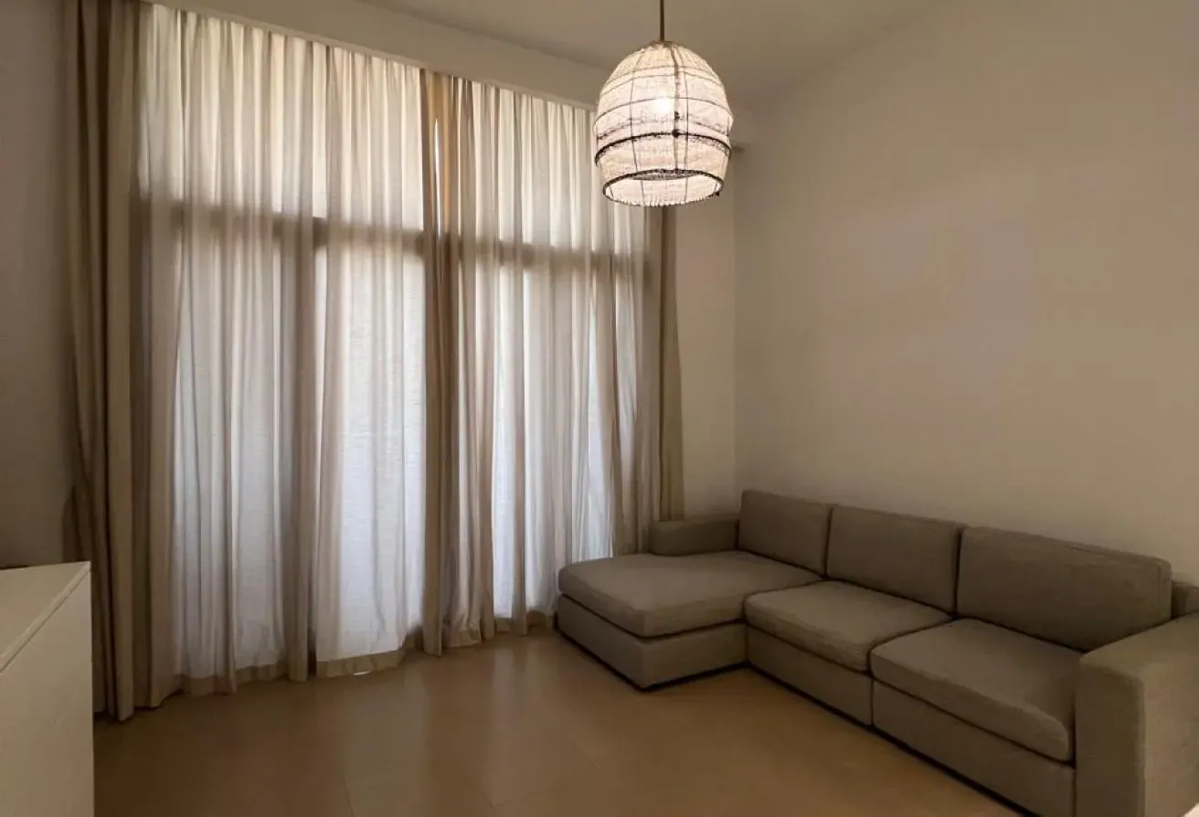 PARK VIEW - BRIGHT & MODERN - FURNISHED 2 BEDROOM