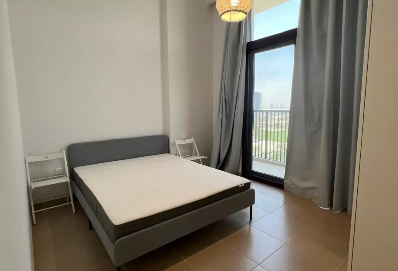 PARK VIEW - BRIGHT & MODERN - FURNISHED 2 BEDROOM